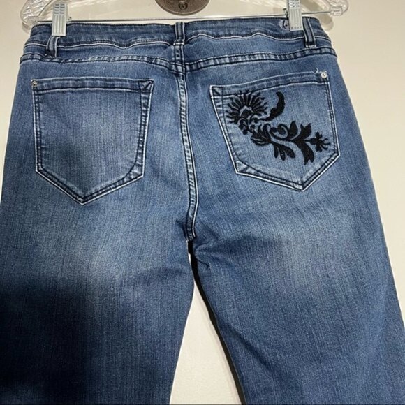 Kensie Jeans with Flower  Embroider Skinny Jeans Size 8 - Picture 4 of 11